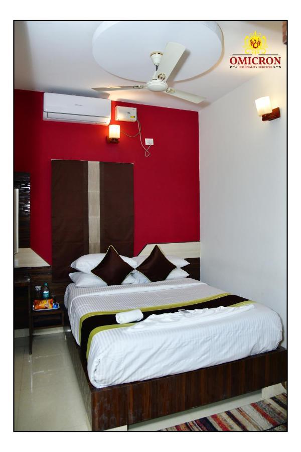 Hotel Omicron 1 Bhk Studio Room Bangalore Exterior foto